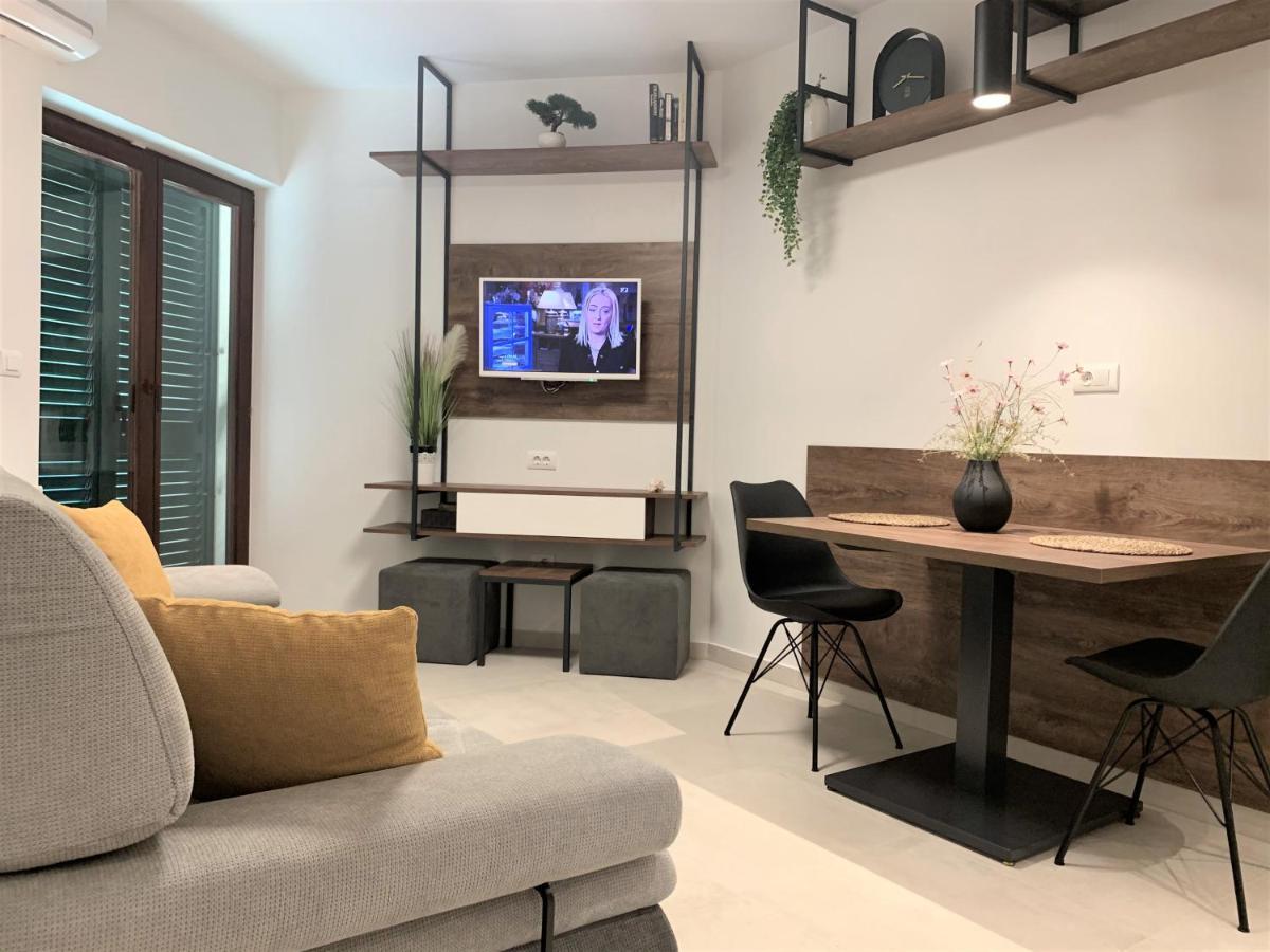 Villa Fani - Apartments In Trogir Exteriér fotografie